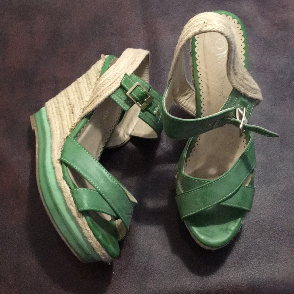 Nature Breeze Green Wedges